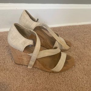 Toms Wedges